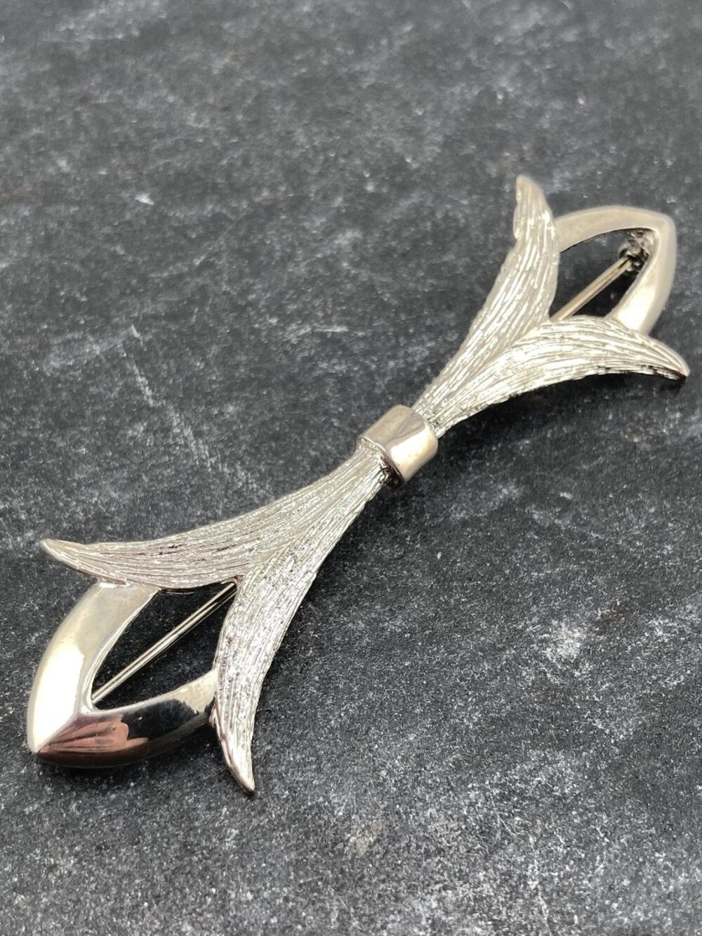 DARLA Vintage big brushed silver tone metal open design bar brooch jewelry pin